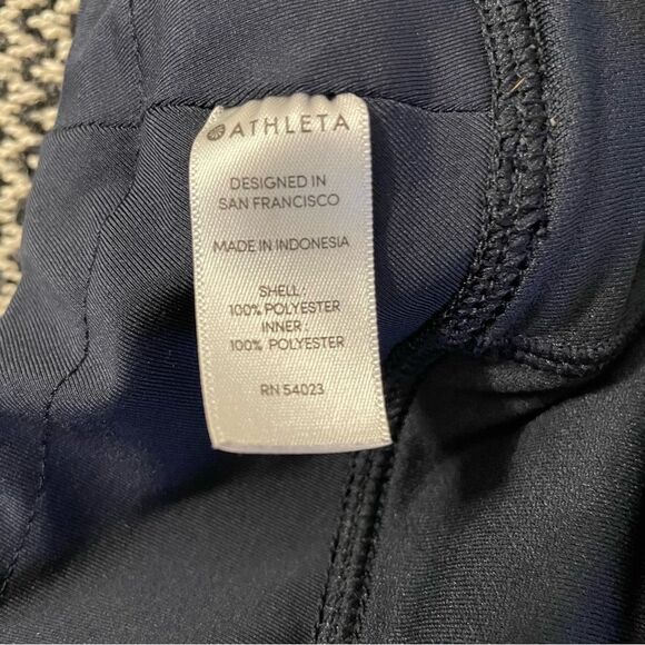Athleta Navy Blue Floral Print Laser Run Short Sz-XL - Picture 6 of 10